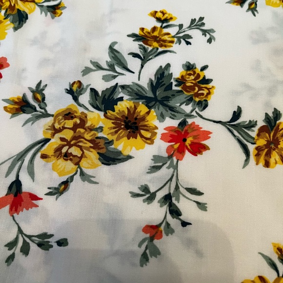 Old Navy Top🎉 - Picture 8 of 8